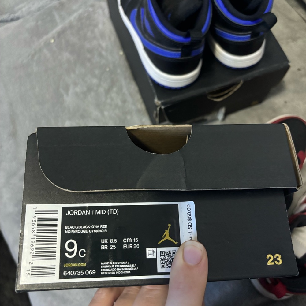 Jordan 1 Mid - Picture 3 of 6